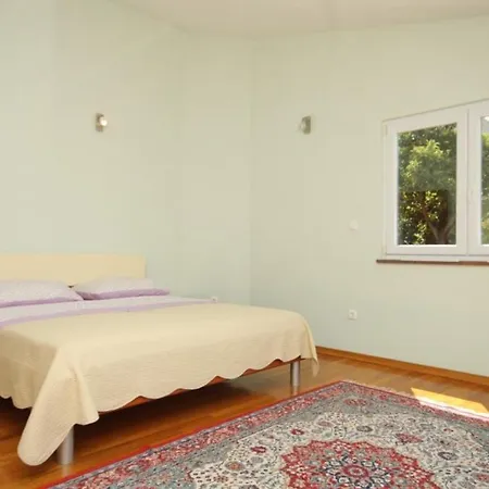 Holiday home Seaside House Mavarstica, Ciovo - 9206 Trogir