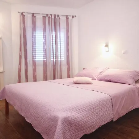 Seaside House Mavarstica, Ciovo - 9206 Holiday home Trogir